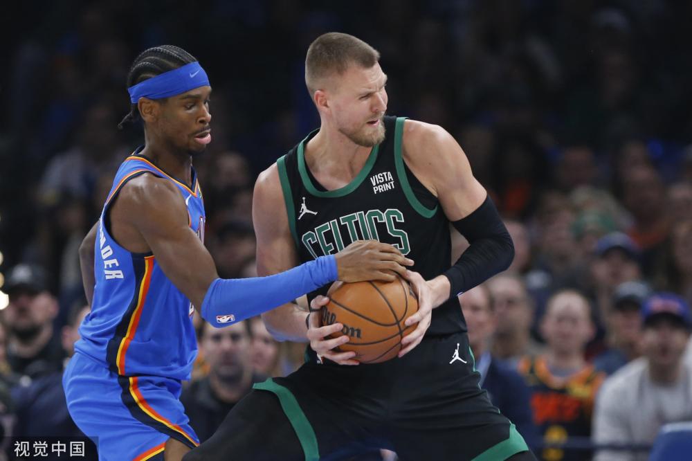 也折射出他 也折射出他