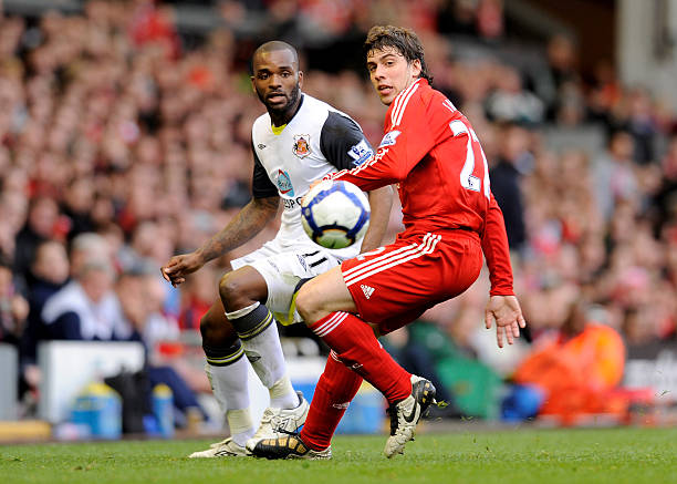 承担更大的 承担更大的